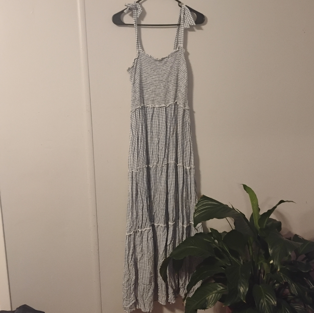 Bebe Women's Large Textured Blue and White Gingham Dress with Flowy Layers